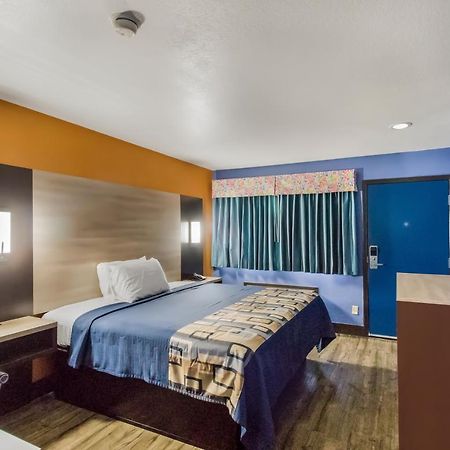 Scottish Inns Carrollton Bagian luar foto