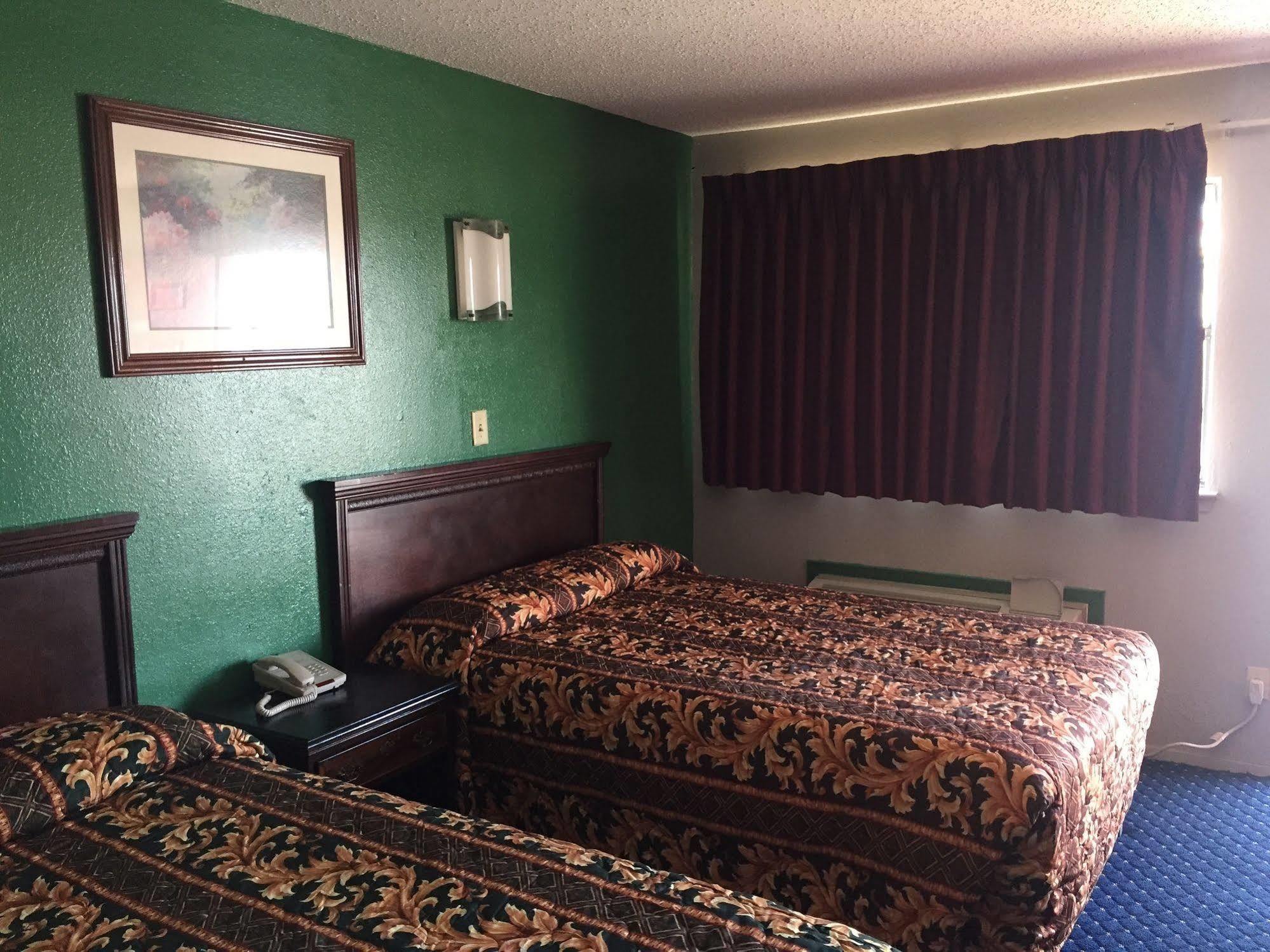 Scottish Inns Carrollton Bagian luar foto