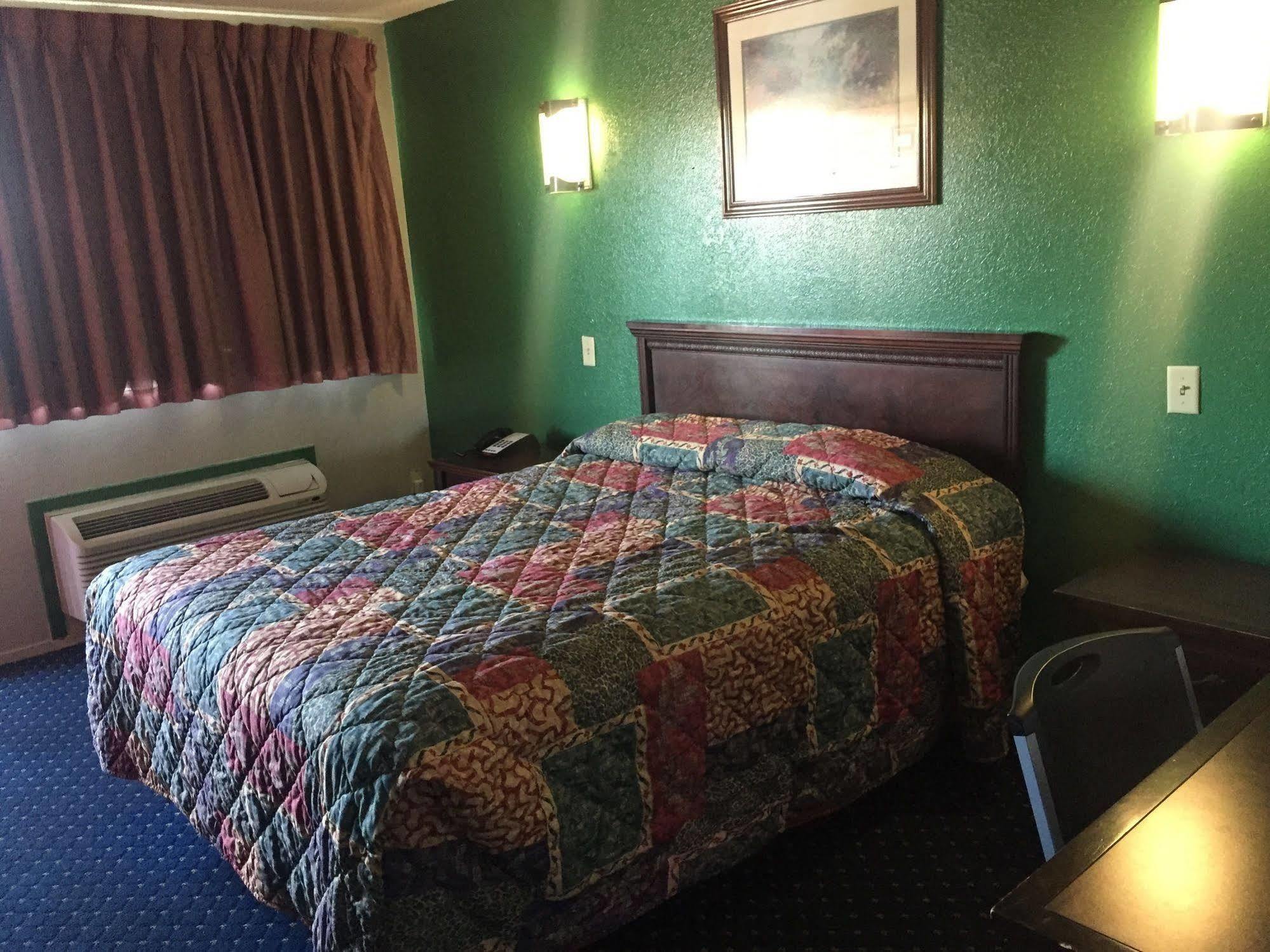 Scottish Inns Carrollton Bagian luar foto